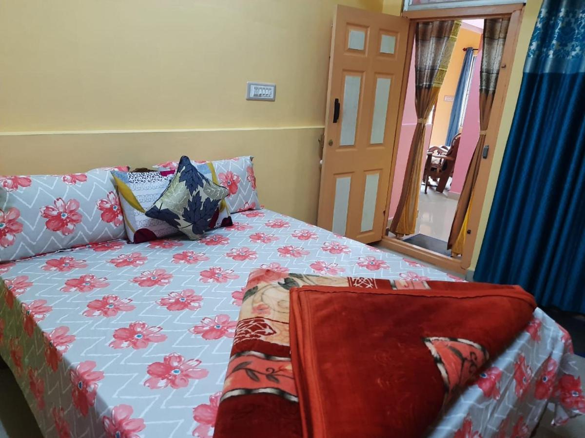 Green Land Estate Homestay 5 Rooms With Garden View Мадікері Екстер'єр фото